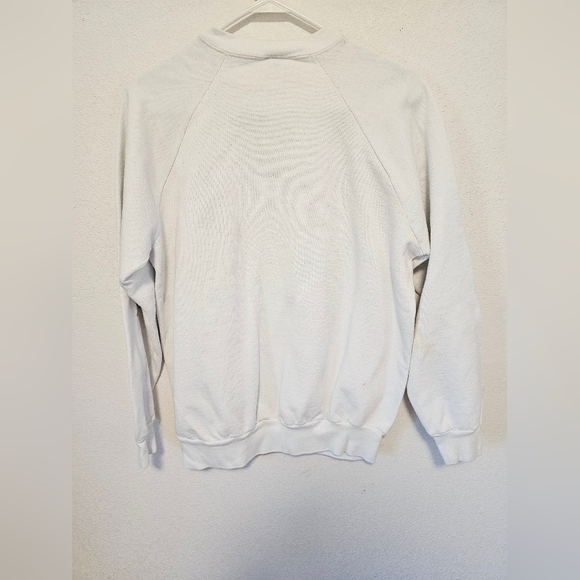 Hard Rock Cafe New Orleans Vintage White Crewneck Size XL has spots & Hole - Picture 3 of 8